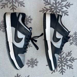 Nike Dunk Low Georgetown + Free Crease Protectors
